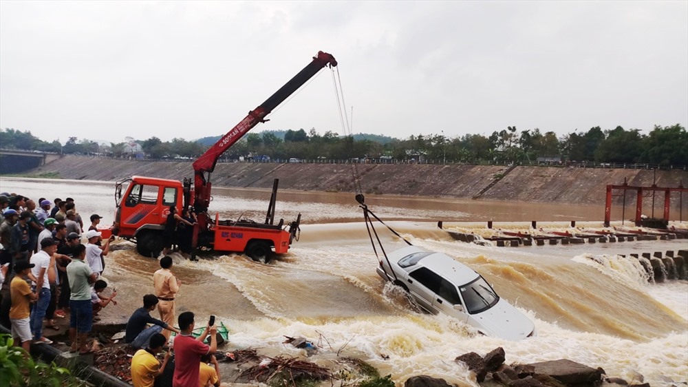 Cứu hộ giao thông, dịch vụ cứu hộ xe ô tô tại Bình Phước - có mặt ngay khi bạn cần, phụ vụ chu đáo và tận tình